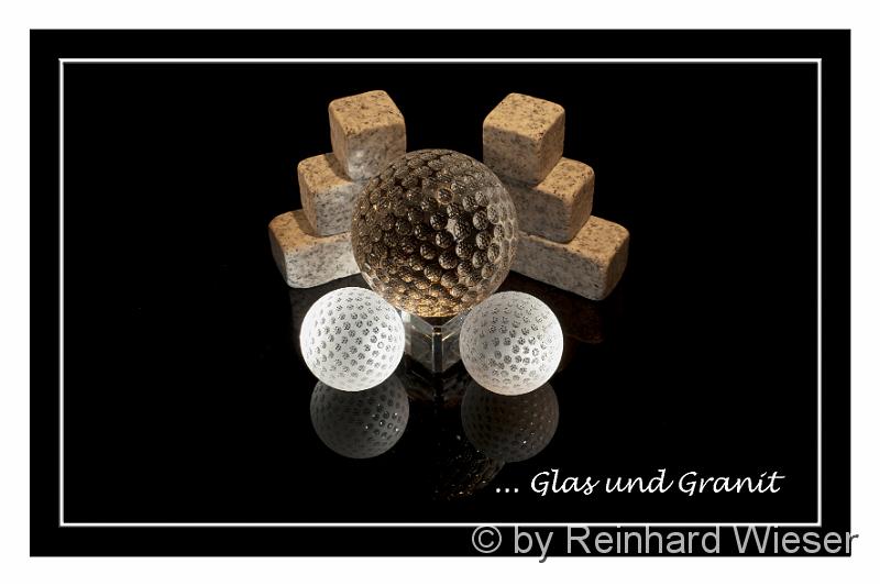 3 Glasgolfbaelle mit Stein_03.jpg - Gläserne Golfbälle und Granit Steine